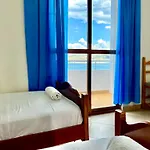 Redi's Seaview Appartement *