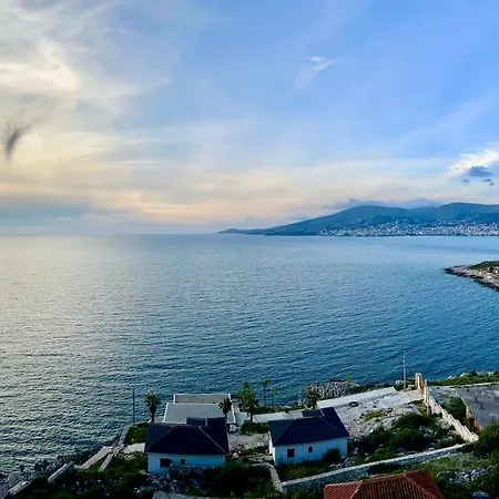 Redi's Seaview Lejlighed *
