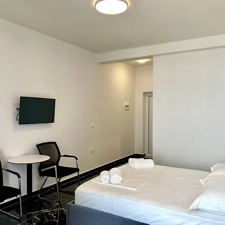 Redi's Seaview Apartamento