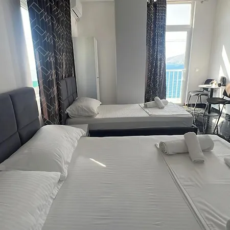 Redi's Seaview * Sarande