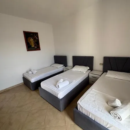 Redi's Seaview Apartamento *