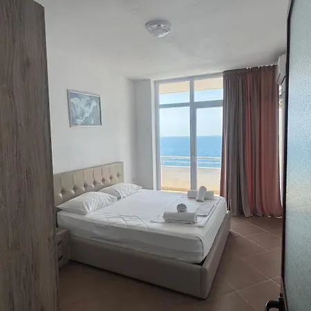 Redi's Seaview Apartament Saranda