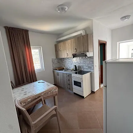 Redi's Seaview Saranda